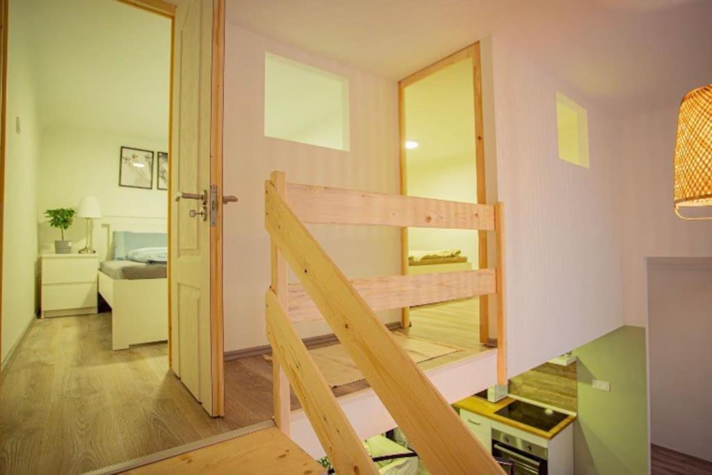 Cosy 2 Bedroom Flat In Akacfa St., Sol Boedapest Buitenkant foto
