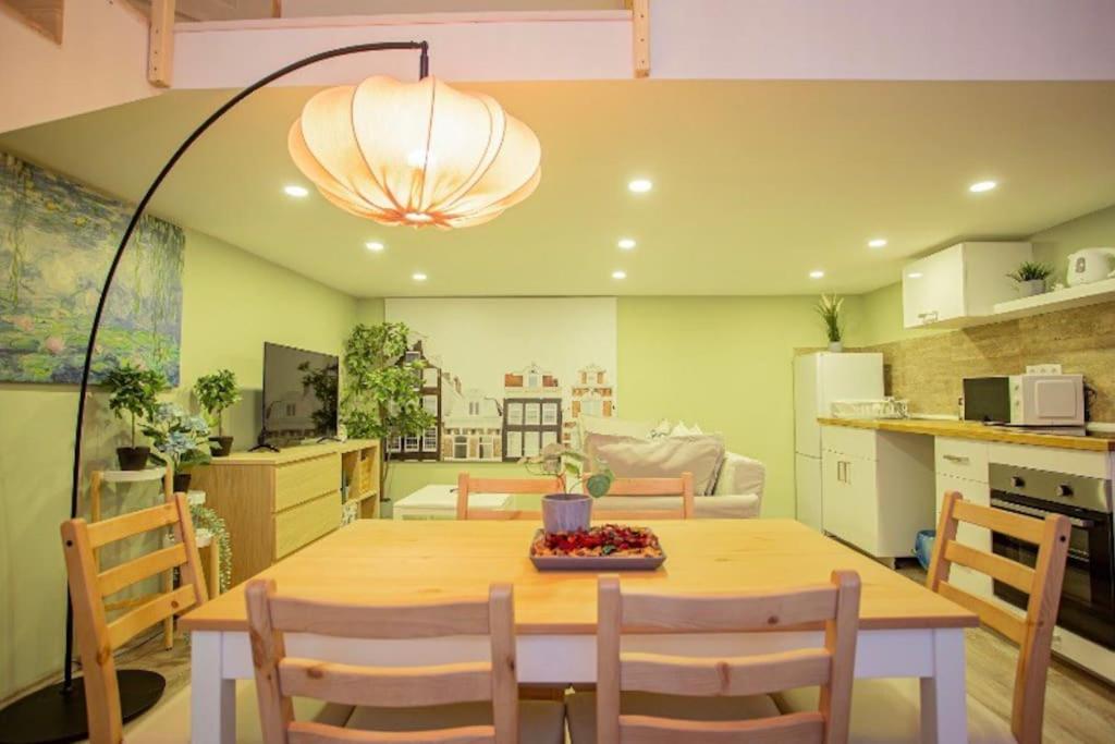 Cosy 2 Bedroom Flat In Akacfa St., Sol Boedapest Buitenkant foto